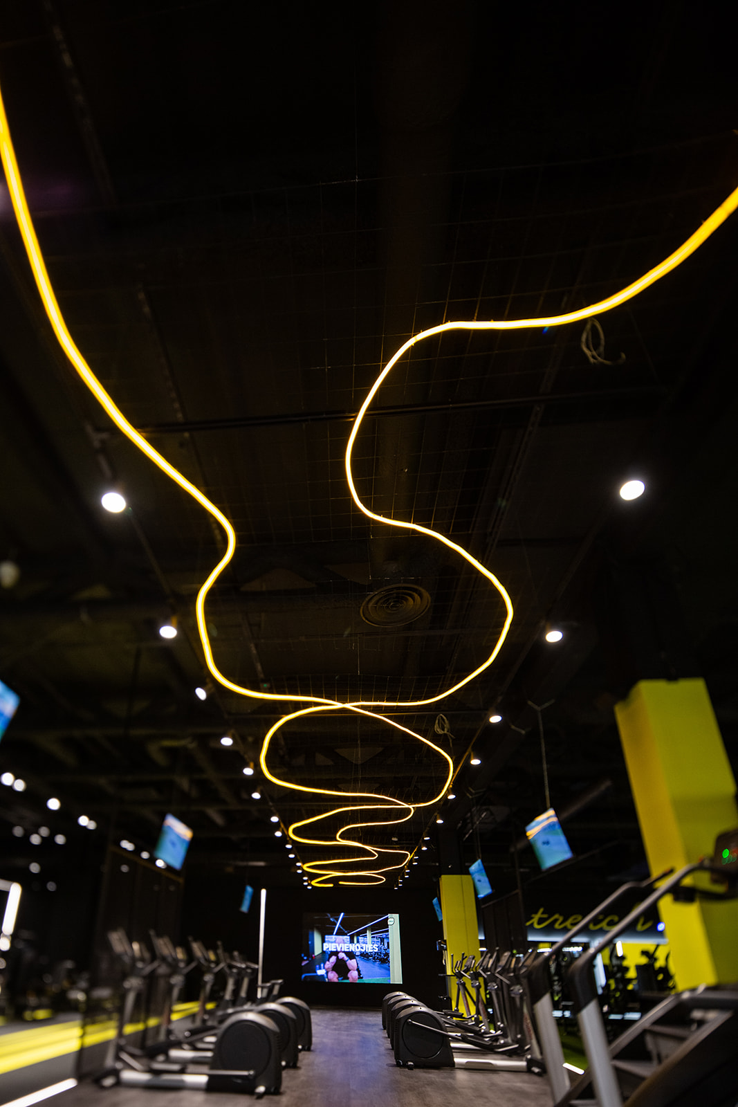 Vienuolio LEMON GYM sporto klubas pačiame miesto centre